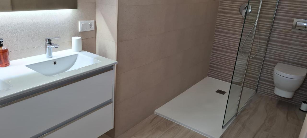 La Isleta Sea View Beach Apartment - Front Line El Campello Ngoại thất bức ảnh
